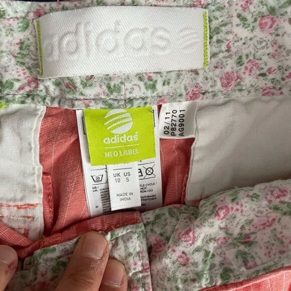 Adidas light coral pinstriped shorts S - Picture 2 of 4